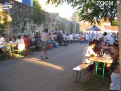 фотография de Marchés d'été avec repas pique-nique