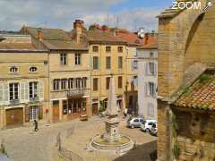 foto di le gîte de la place Notre Dame à Cluny